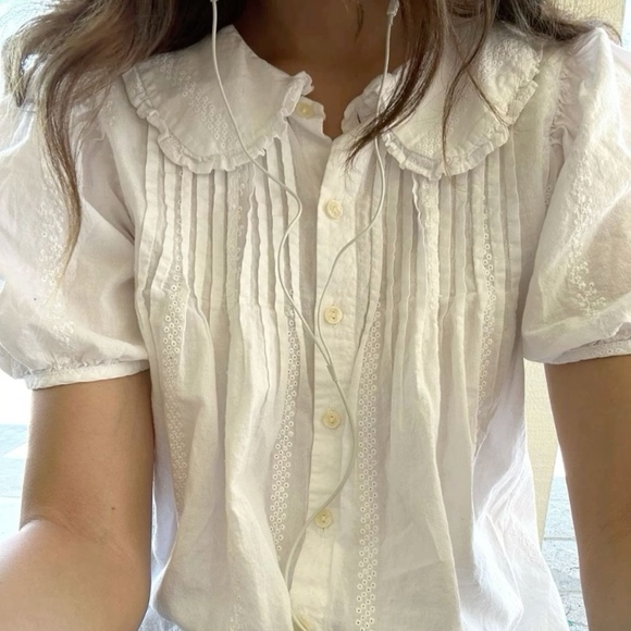 Meet your Posher, Olivia - Picture 1 of 1